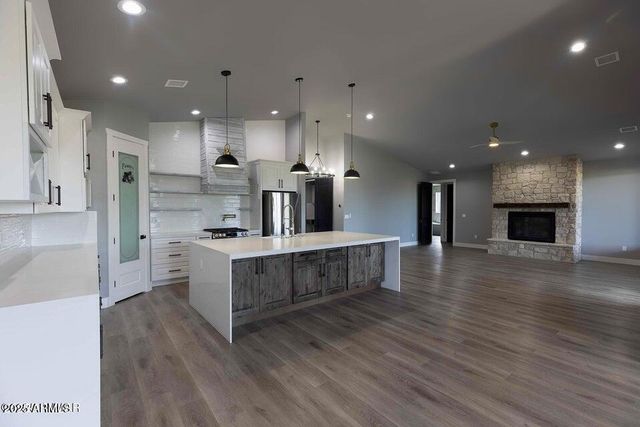 4870 W MOUNTAIN HOLLOW Loop, Show Low, AZ 85901