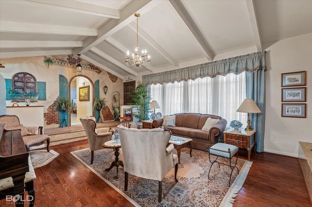 6831 North Park Lane, Shreveport, LA 71107