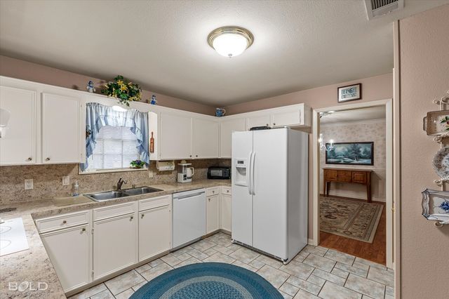 6831 North Park Lane, Shreveport, LA 71107