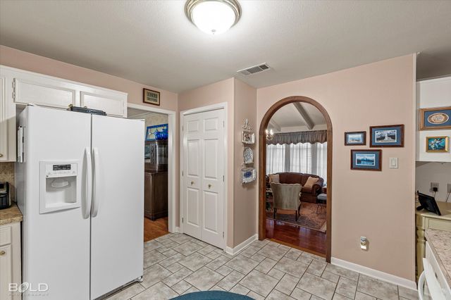 6831 North Park Lane, Shreveport, LA 71107