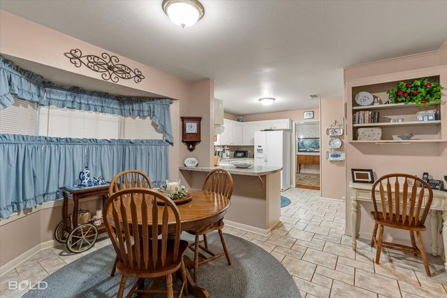 6831 North Park Lane, Shreveport, LA 71107