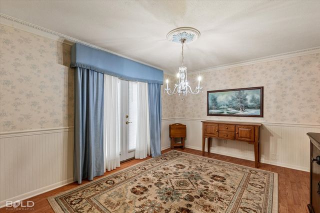 6831 North Park Lane, Shreveport, LA 71107