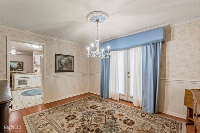 6831 North Park Lane, Shreveport, LA 71107