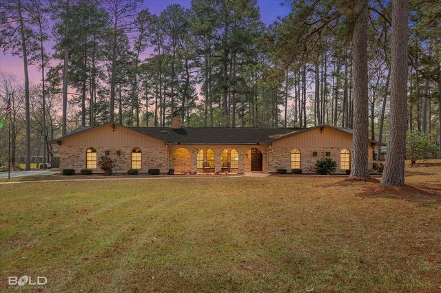 6831 North Park Lane, Shreveport, LA 71107