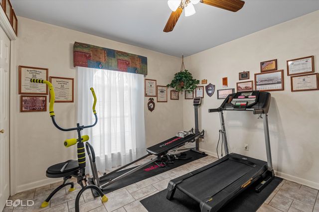 6831 North Park Lane, Shreveport, LA 71107