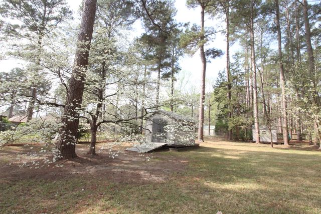 6831 North Park Lane, Shreveport, LA 71107