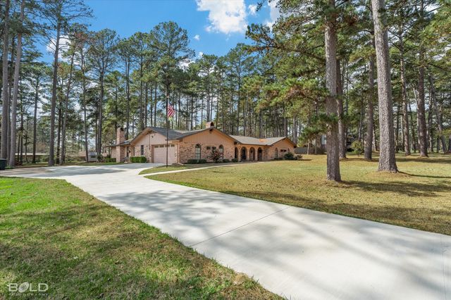 6831 North Park Lane, Shreveport, LA 71107