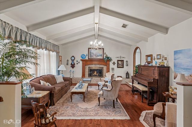 6831 North Park Lane, Shreveport, LA 71107