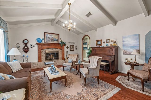 6831 North Park Lane, Shreveport, LA 71107