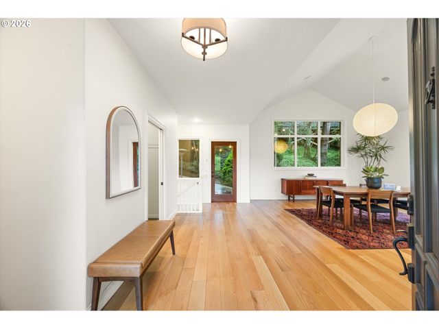 1430 Sw HIGHLAND Rd, Portland, OR 97221