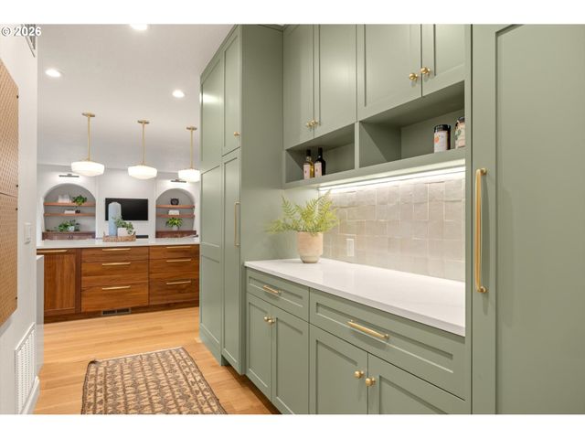 1430 Sw HIGHLAND Rd, Portland, OR 97221