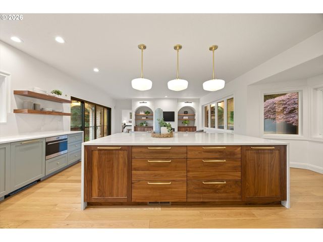 1430 Sw HIGHLAND Rd, Portland, OR 97221