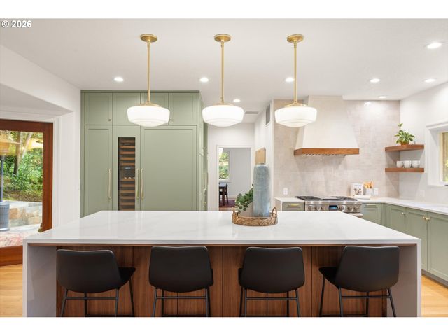 1430 Sw HIGHLAND Rd, Portland, OR 97221