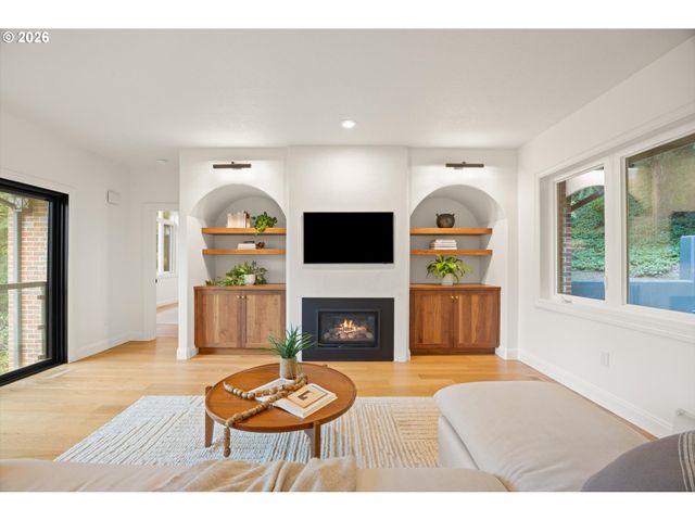 1430 Sw HIGHLAND Rd, Portland, OR 97221