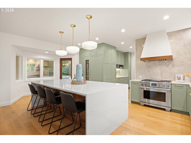 1430 Sw HIGHLAND Rd, Portland, OR 97221