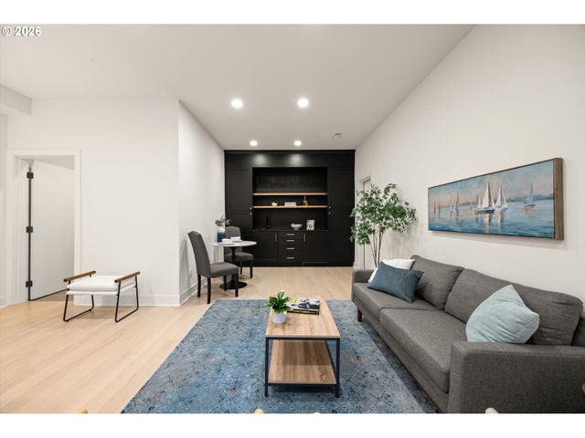 1430 Sw HIGHLAND Rd, Portland, OR 97221