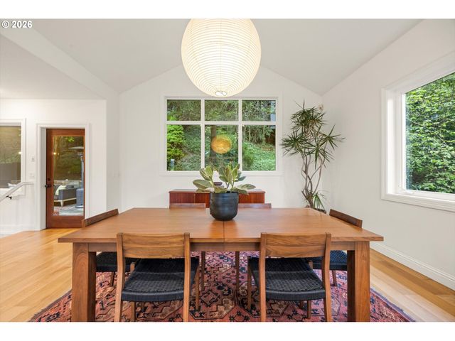 1430 Sw HIGHLAND Rd, Portland, OR 97221