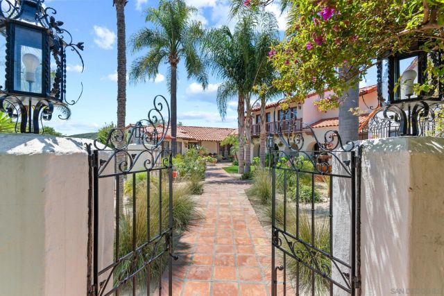17156 Dos Hermanos, Poway, CA 92064