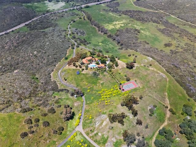 17156 Dos Hermanos, Poway, CA 92064