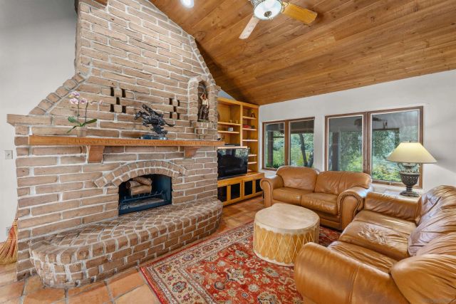 17156 Dos Hermanos, Poway, CA 92064