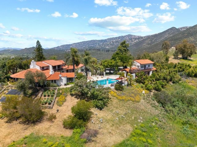 17156 Dos Hermanos, Poway, CA 92064