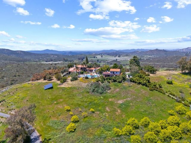 17156 Dos Hermanos, Poway, CA 92064