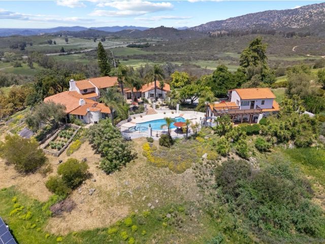 17156 Dos Hermanos, Poway, CA 92064