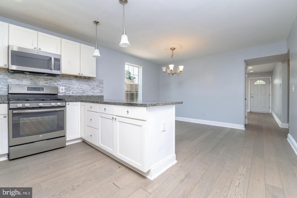 Image 10 of property listing at 6307 BIRCHWOOD AVE, Baltimore, MD 21214
