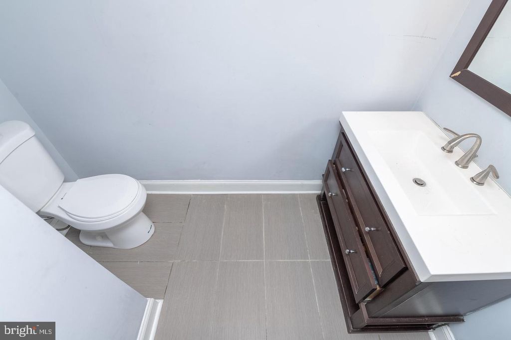 Image 11 of property listing at 6307 BIRCHWOOD AVE, Baltimore, MD 21214