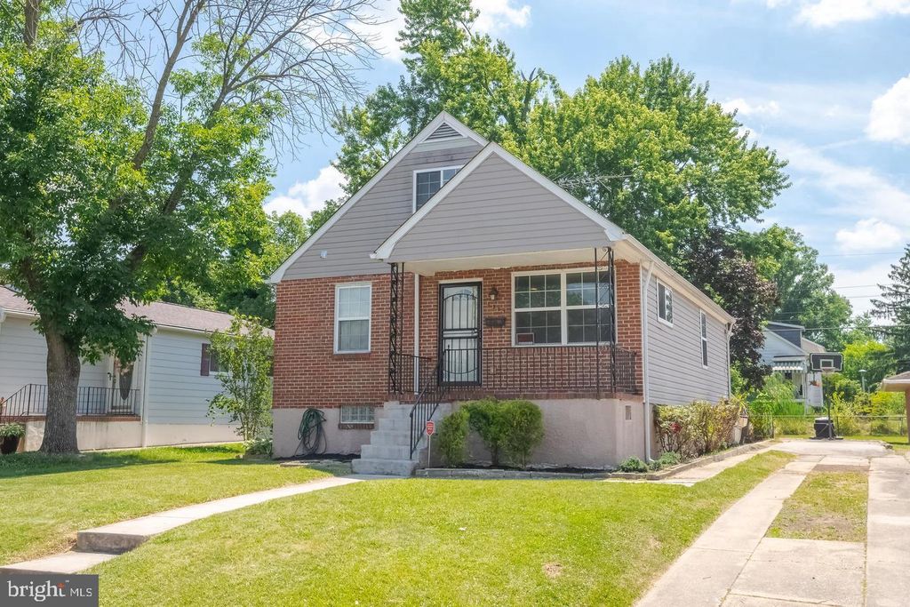 Image 2 of property listing at 6307 BIRCHWOOD AVE, Baltimore, MD 21214