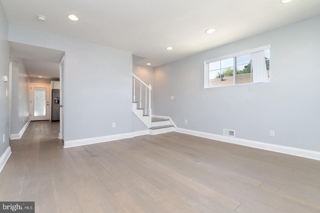 Image 5 of property listing at 6307 BIRCHWOOD AVE, Baltimore, MD 21214