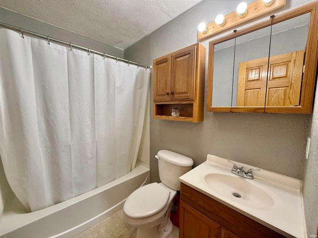 2016 Shelby Avenue, Evansville, IN 47714