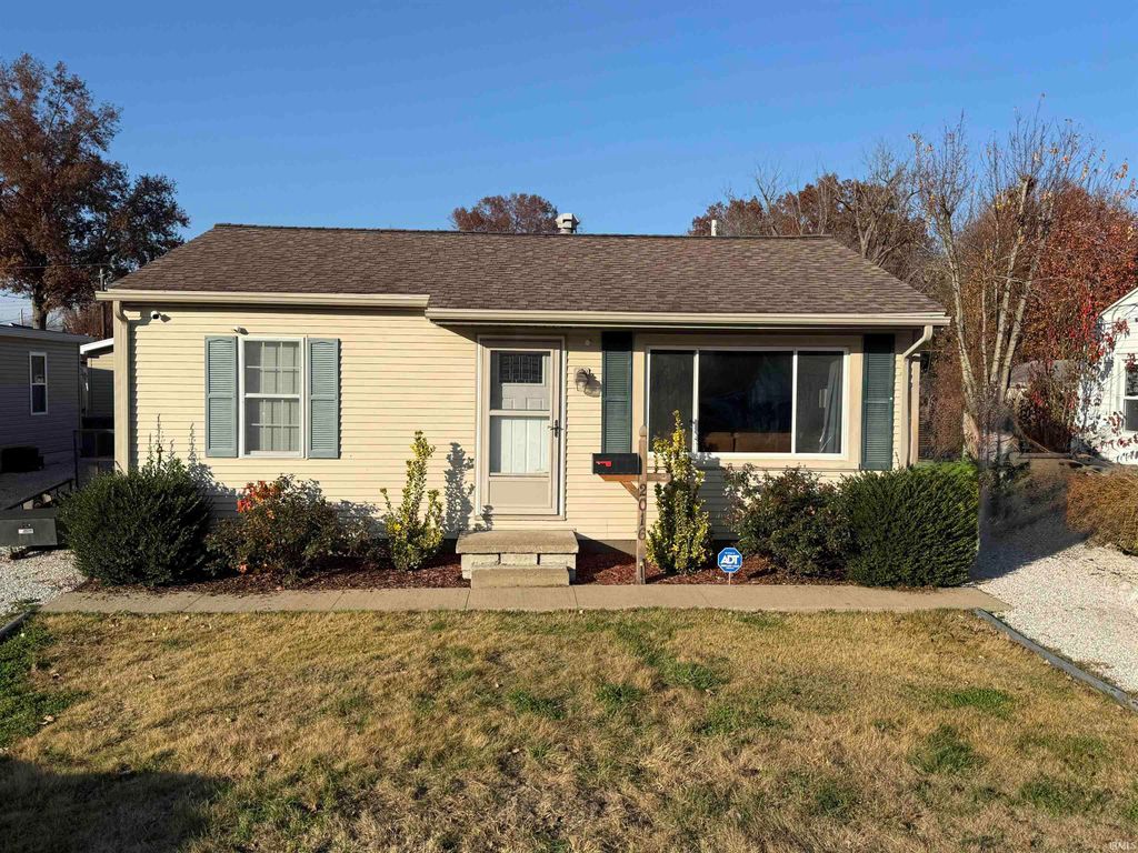 2016 Shelby Avenue, Evansville, IN 47714