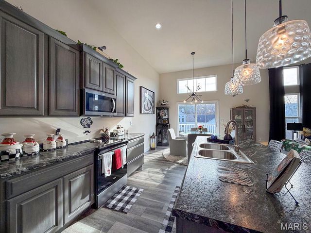 1614 Sugar Creek Drive, Festus, MO 63028