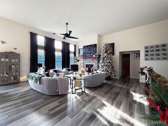 1614 Sugar Creek Drive, Festus, MO 63028