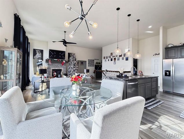 1614 Sugar Creek Drive, Festus, MO 63028