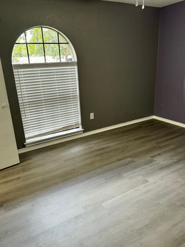 5610 Shady Hill Lane, Arlington, TX 76016