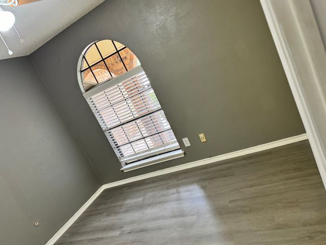 5610 Shady Hill Lane, Arlington, TX 76016