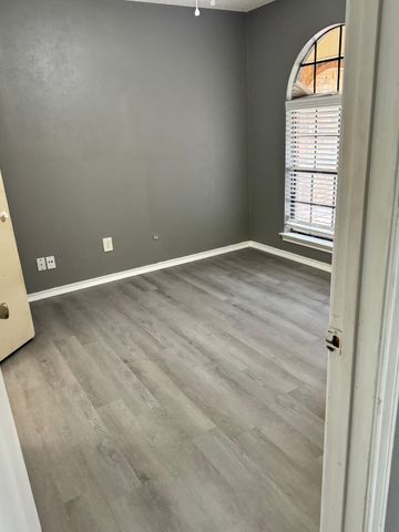 5610 Shady Hill Lane, Arlington, TX 76016