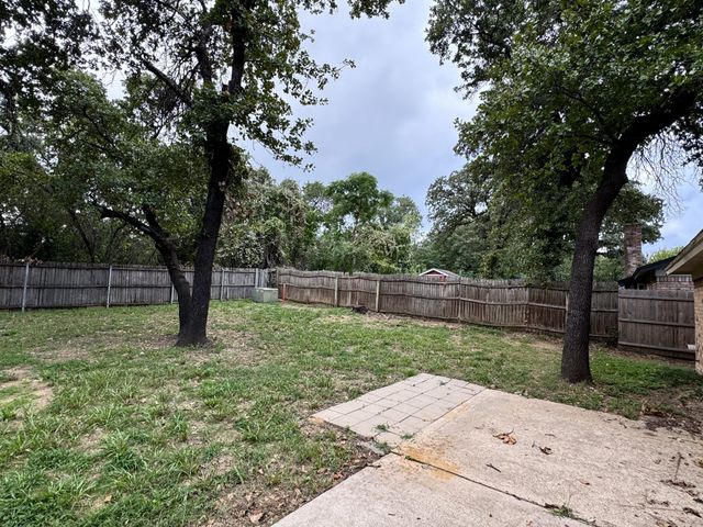 5610 Shady Hill Lane, Arlington, TX 76016