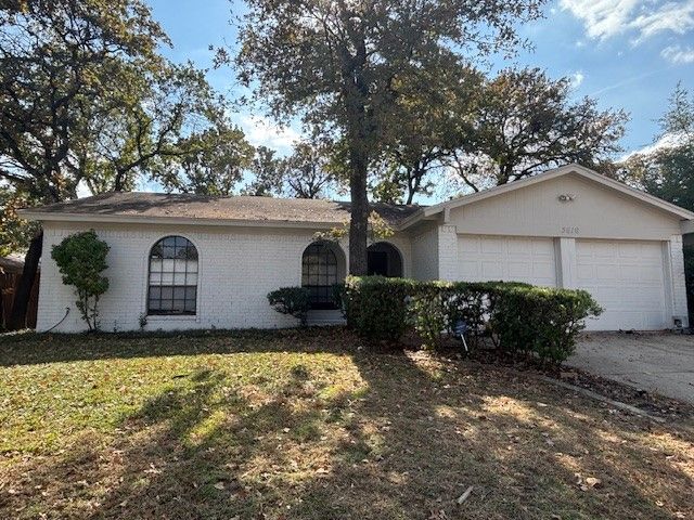 5610 Shady Hill Lane, Arlington, TX 76016