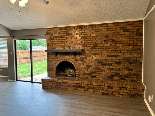 5610 Shady Hill Lane, Arlington, TX 76016