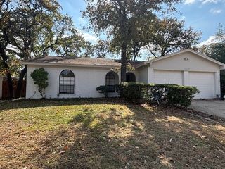 5610 Shady Hill Lane, Arlington, TX 76016