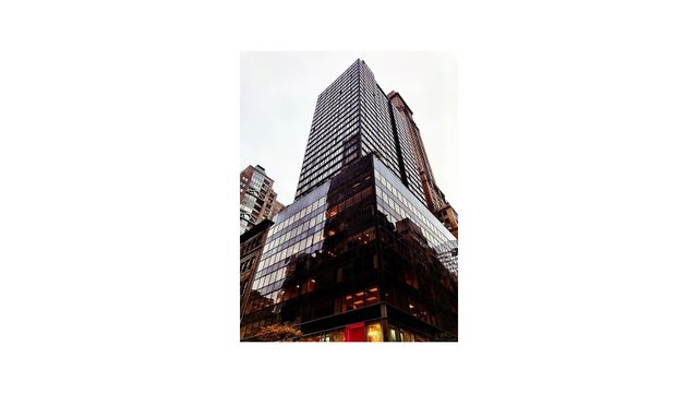 445 5th Ave Apt 30A, New York City, NY 10016