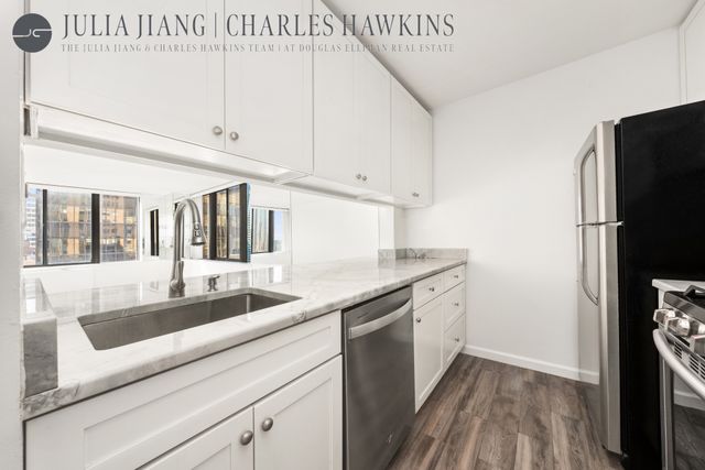 445 5th Ave Apt 30A, New York City, NY 10016