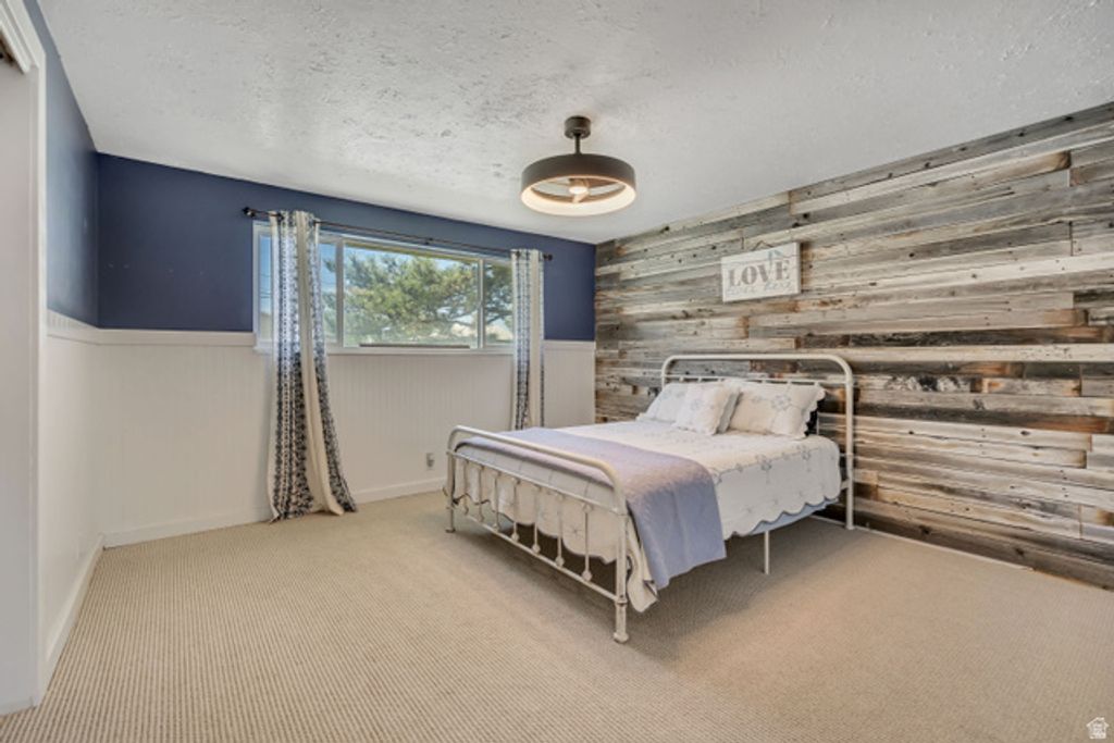 Image 14 of property listing at 4471 S 3600 W, West Valley City, UT 84119