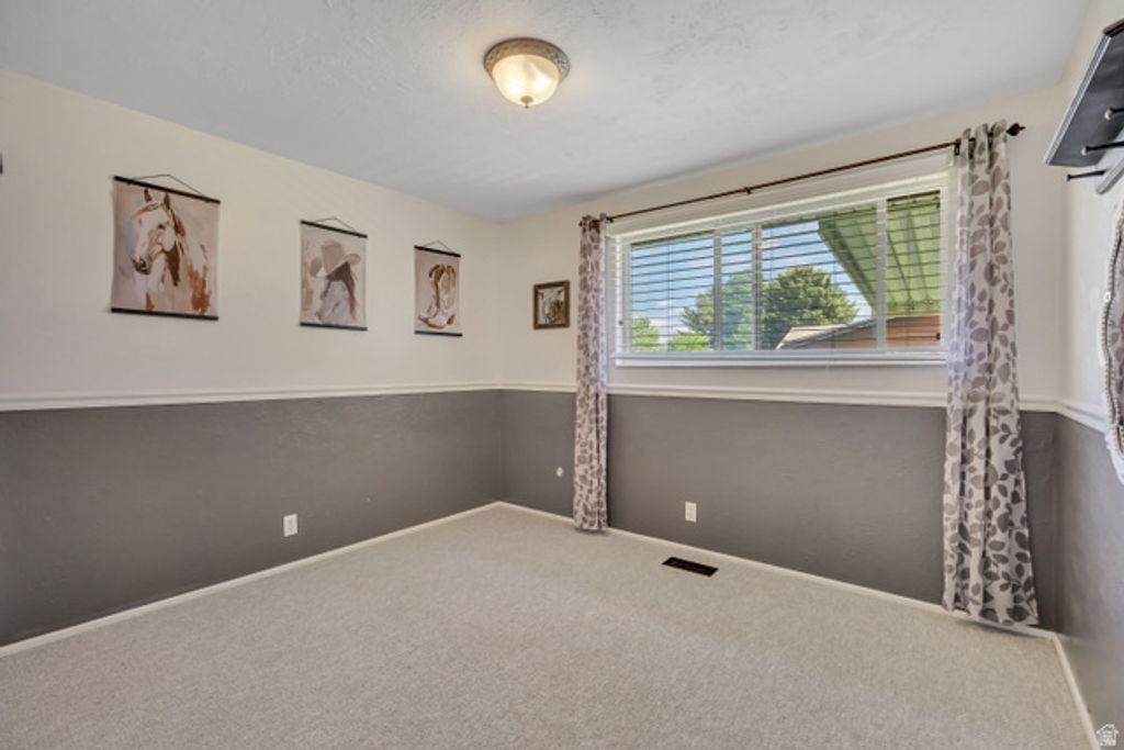 Image 16 of property listing at 4471 S 3600 W, West Valley City, UT 84119