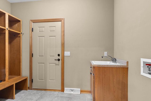 1712 Birch COURT, Janesville, WI 53545
