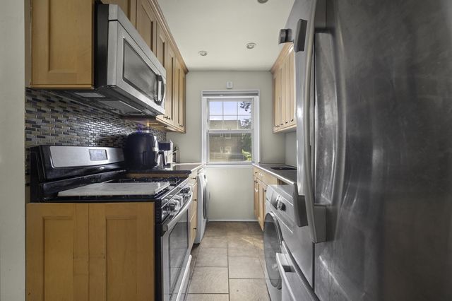 24933 64th Ave Fl 1, New York City, NY 11362