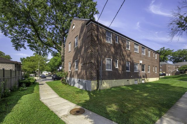 24933 64th Ave Fl 1, New York City, NY 11362